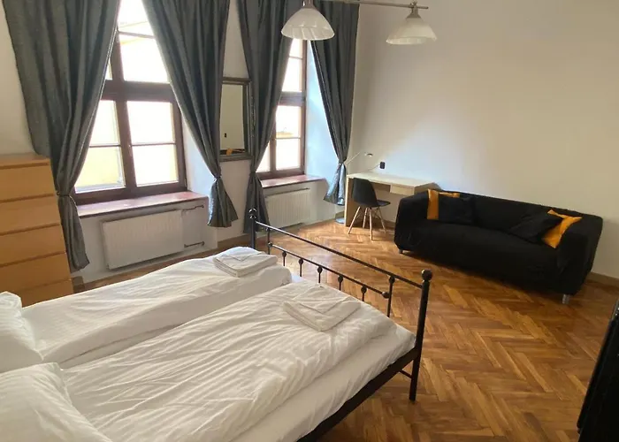 Main Square 18 King Apartament